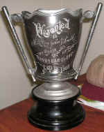 BBTrophRingBatHand.JPG (829909 bytes)