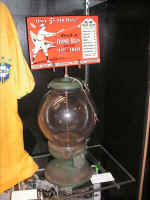 EZBallGumMach.JPG (65173 bytes)