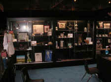 booth2.jpg (51471 bytes)