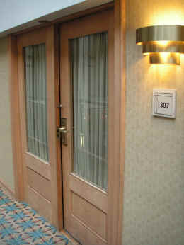 pict0180.jpg (122221 bytes)