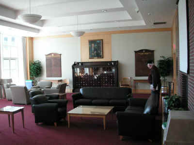 case distant right.jpg (158605 bytes)