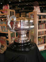 OnTableLeft.JPG (76392 bytes)