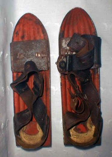 LookingDownUp.jpg (57215 bytes)