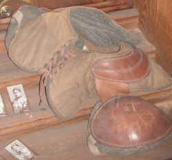 PICT1645_900x1200.jpg (173659 bytes)