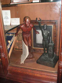 PICT1658_900x1200.jpg (186430 bytes)