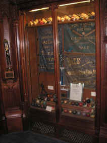 PICT1680_900x1200.jpg (177227 bytes)