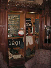 PICT1711_900x1200.jpg (188999 bytes)