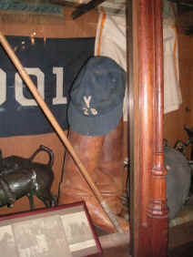 PICT1754_900x1200.jpg (172613 bytes)