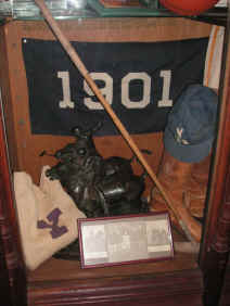 PICT1757_900x1200.jpg (165377 bytes)