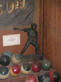 PICT1773_900x1200.jpg (183296 bytes)