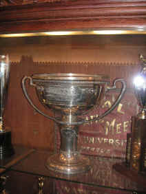 PICT1784_900x1200.jpg (182448 bytes)