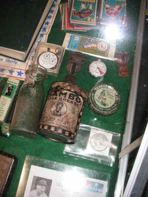 PICT2045_900x1200.jpg (210731 bytes)