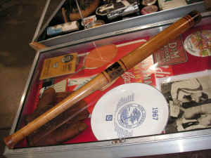 PICT2244_1200x900.jpg (213353 bytes)