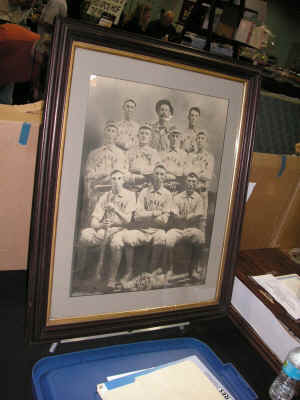 PICT2328_900x1200.jpg (165636 bytes)