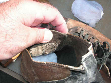 PICT2933_1200x900.jpg (207339 bytes)