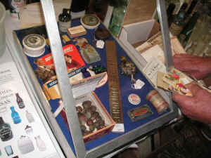 PICT4442_1200x900.jpg (220454 bytes)