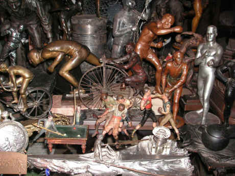 ViennaBilliardCT_1200x900.jpg (262453 bytes)