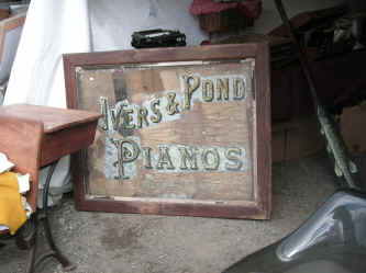 PICT0428_1200x900.jpg (201125 bytes)