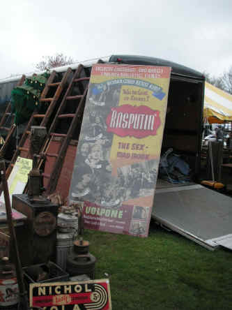 PICT0515_900x1200.jpg (153228 bytes)