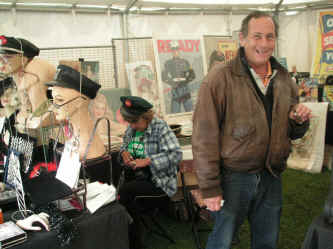 PICT0769_1200x900.jpg (206892 bytes)