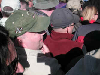 PICT0898_1200x900.jpg (145714 bytes)