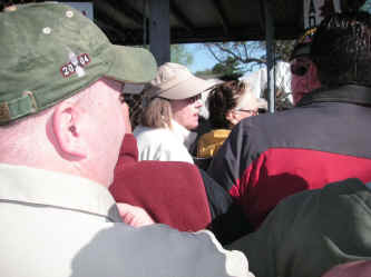 PICT0901_1200x900.jpg (178911 bytes)