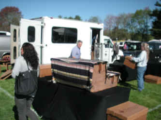 PICT0916_1200x900.jpg (139573 bytes)