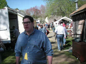 PICT1000_1200x900.jpg (242660 bytes)