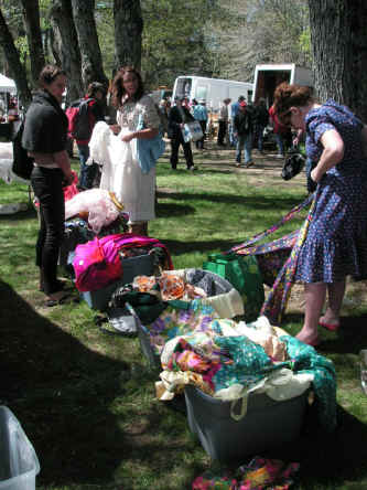 PICT1040_900x1200.jpg (239690 bytes)