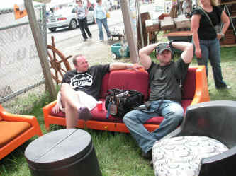 PICT1121_1200x900.jpg (241044 bytes)