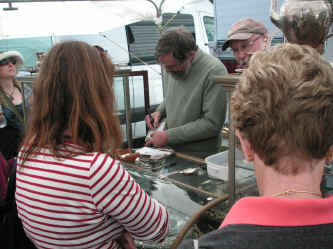 PICT1276_1200x900.jpg (218465 bytes)