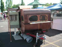 PICT7448_1600x1200.jpg (178350 bytes)