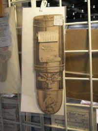 PICT7643_900x1200.jpg (79451 bytes)