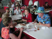 PICT7680_1600x1200.jpg (133411 bytes)