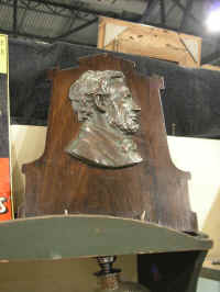 PICT7696_900x1200.jpg (86724 bytes)