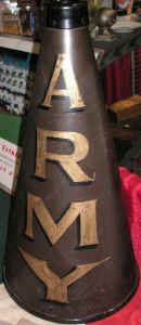 c1910 Army Megaphone.JPG (173043 bytes)