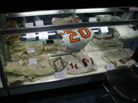 pict7255.jpg (186932 bytes)